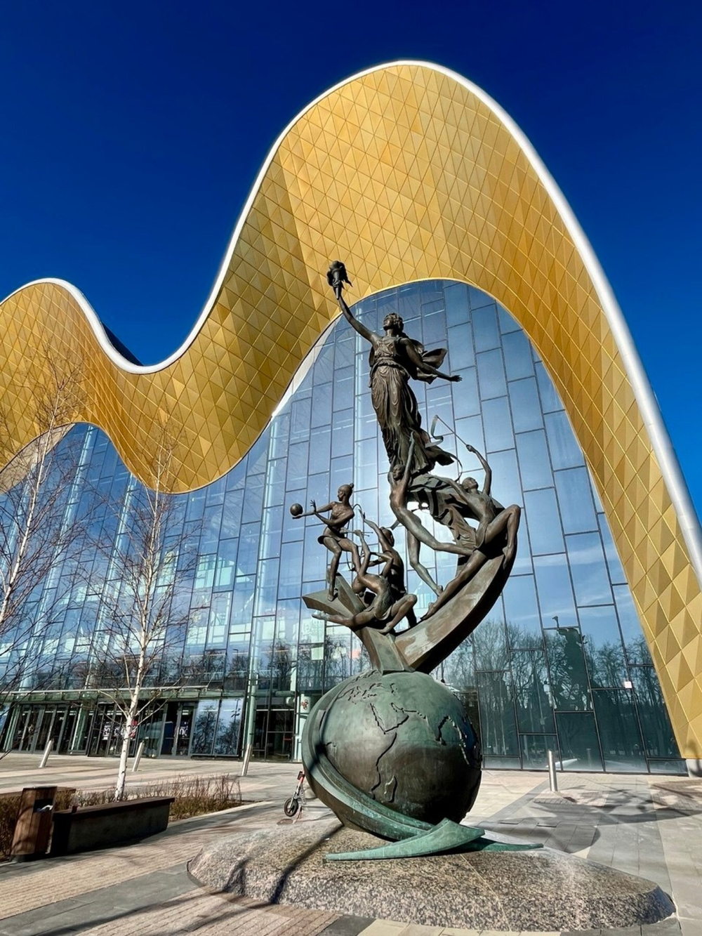 «Большой спорт в Лужниках: пешеходный маршрут по олимпийскому комплексу и экскурсия на стадионе БСА"