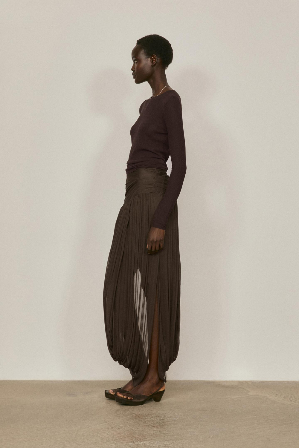 Massimo Dutti Шелковый топ с длинными рукавами - Limited Edition, коричневый