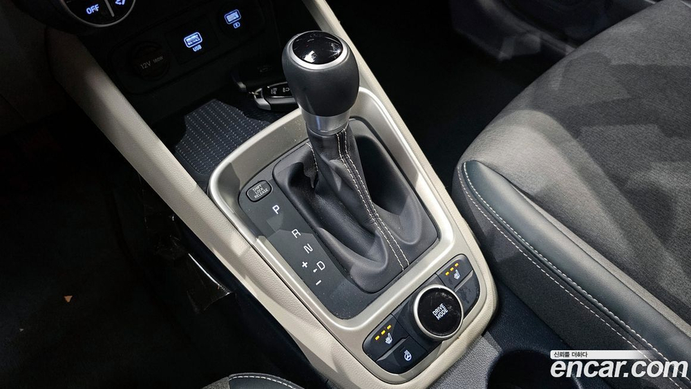Hyundai Venue 1.6 Modern (06.2020)