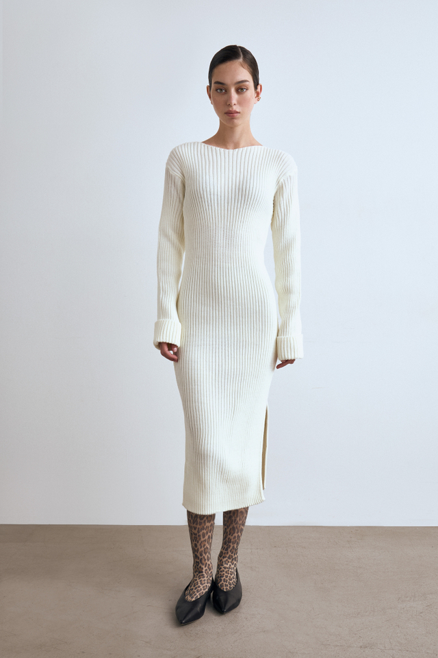 Платье миди вязаное