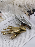 Брошь золотистая Скиапар. "Рука" скидка