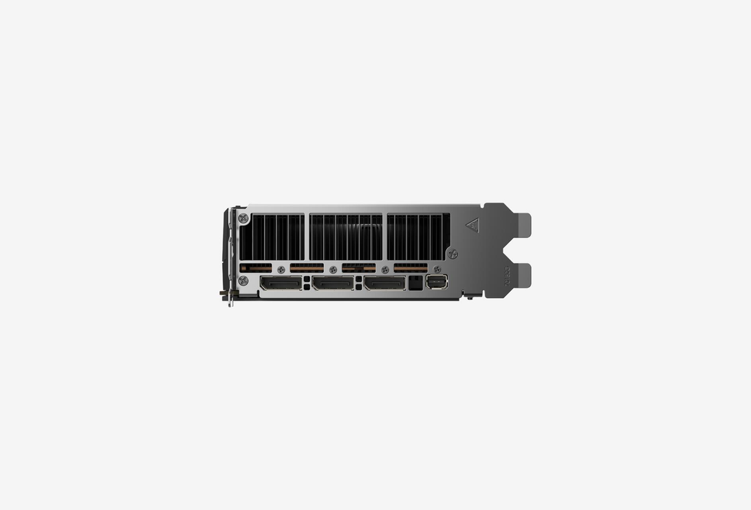 W7800 AI TOP 32G_0825819120340