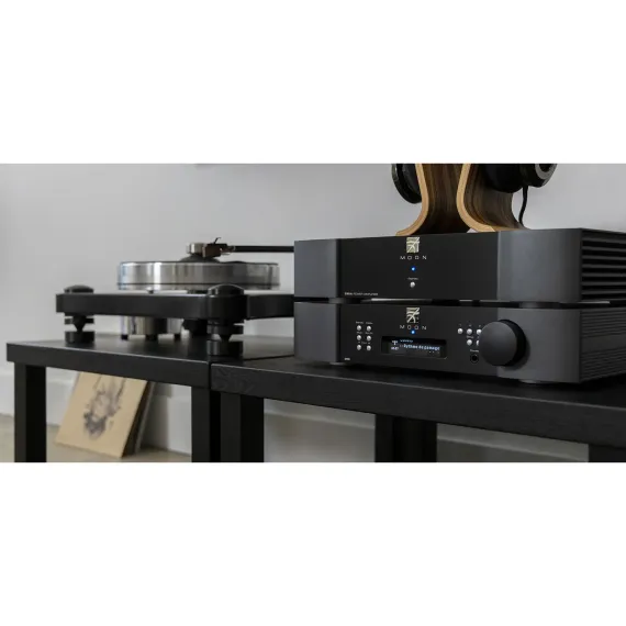 Moon by Simaudio 390 Black