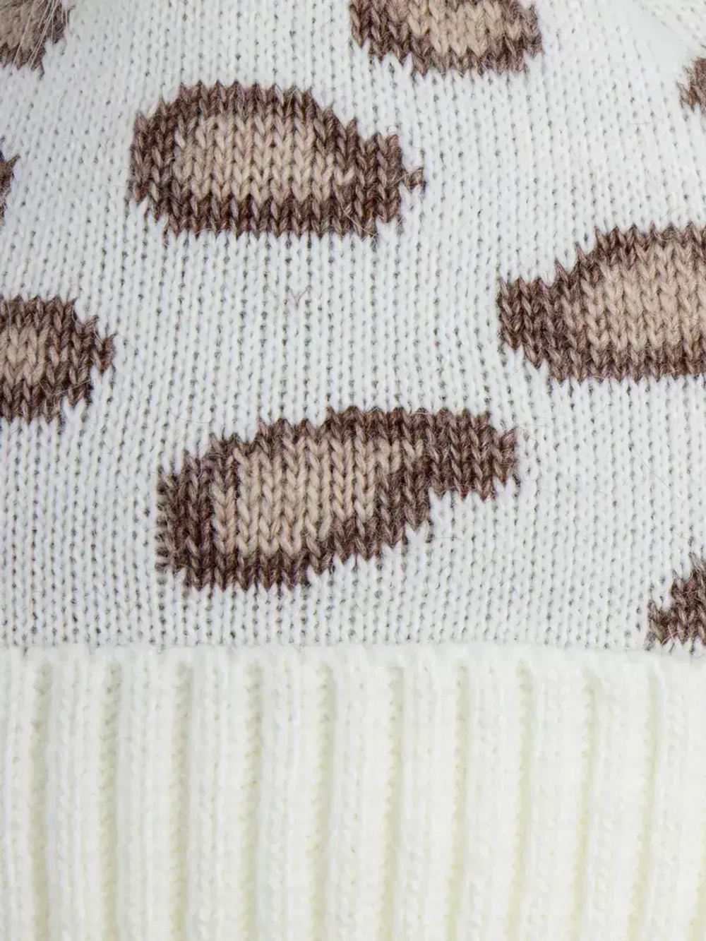 Шапка зимняя для девочки со снудом, леопардовая