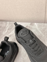 Кроссовки Valentino