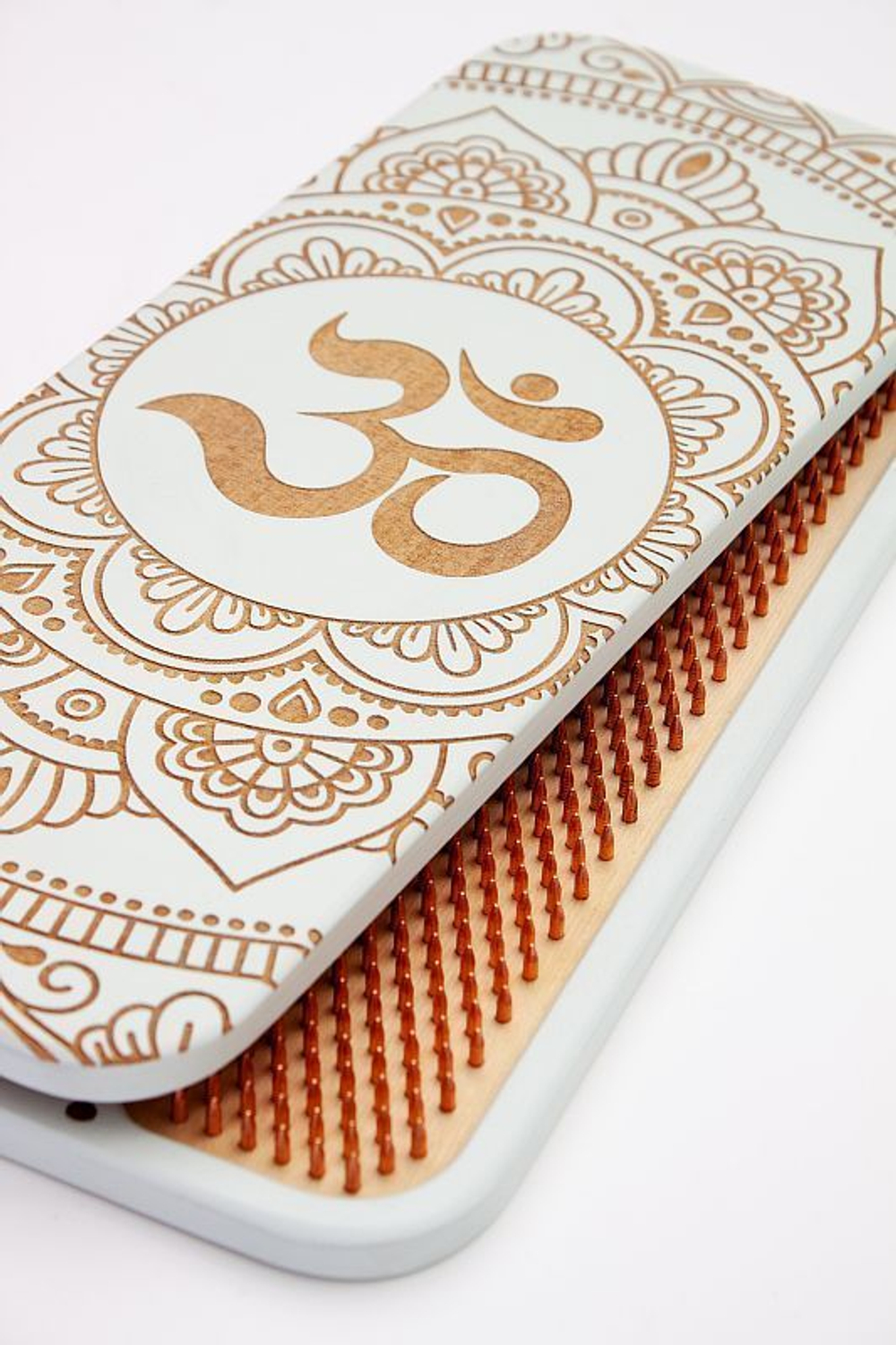 Доска садху Ом большой алюминиевые гвозди