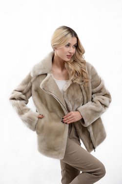 Куртка женская  из натурального меха