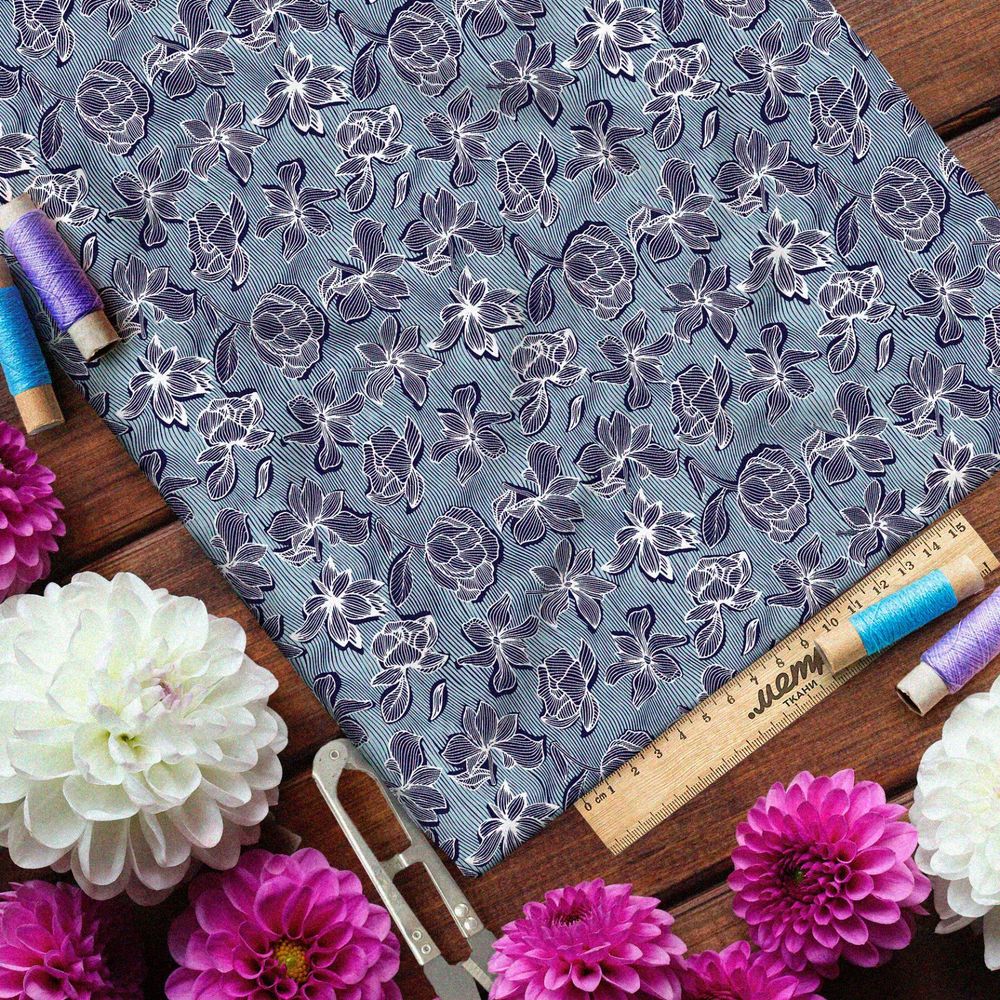 Ткань сатин фиолетовый зверобой на синем фоне