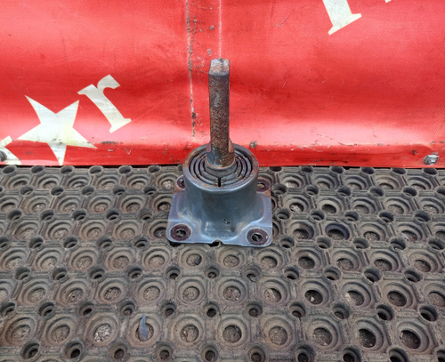 Кронштейн ящика АКБ