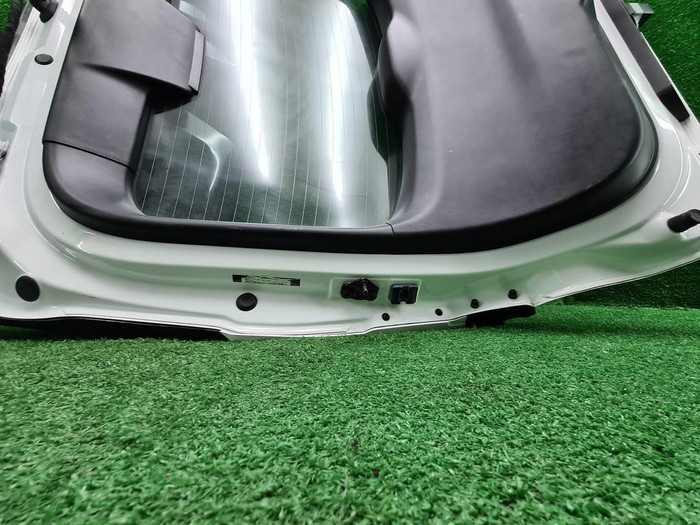 Крышка багажника Changan Uni-T (2020-н.в.) В сборе