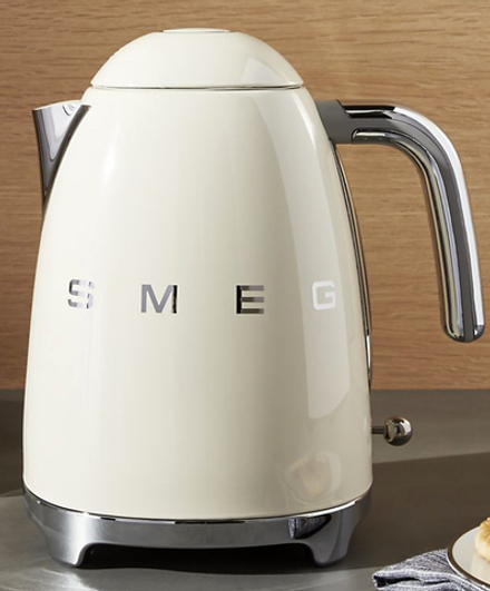 Smeg Чайник электрический - 1.7л, кремовый