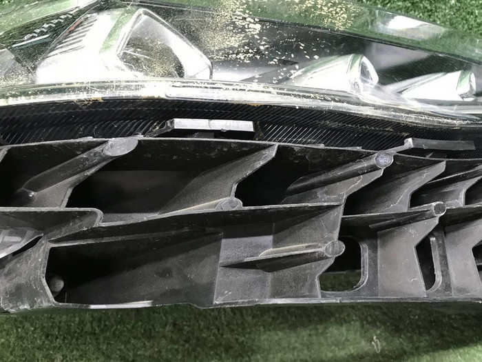 Фара правая Haval F7 (2018-2024) LED