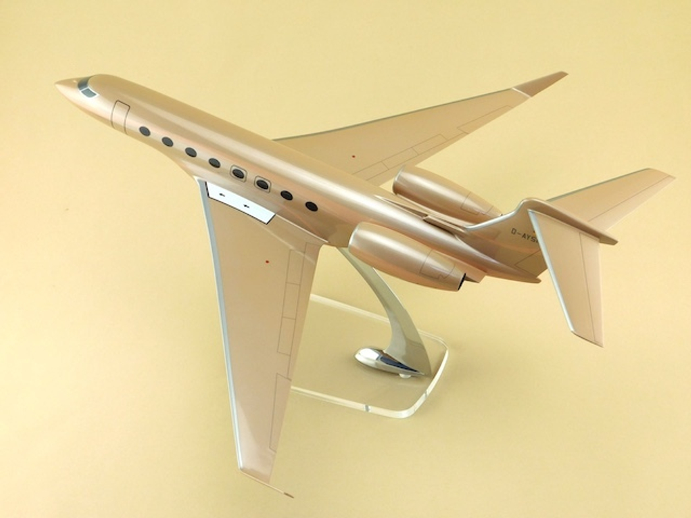 Модель самолета Gulfstream 650 (М1:76)