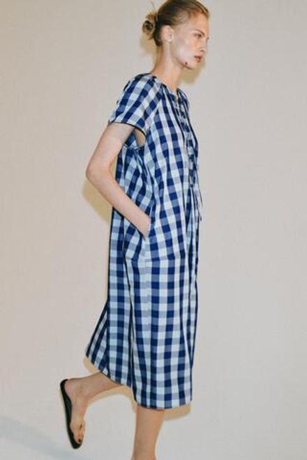 ZARA ПЛАТЬЕ В КЛЕТКУ С ЗАВЯЗКАМИ — ZW COLLECTION, СИНИЙ