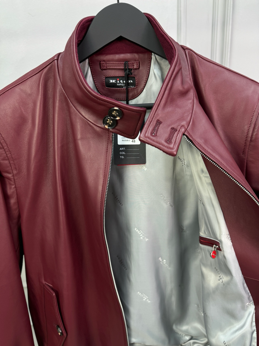 Кожаная куртка Kiton