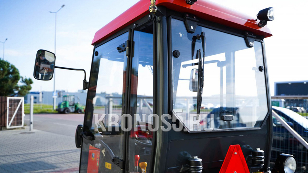 Трактор Kubota | Кубота A211N-OPC 9+3 (Kubota India) STD agri 7.00-12 / 8.3-20 (с ПСМ)