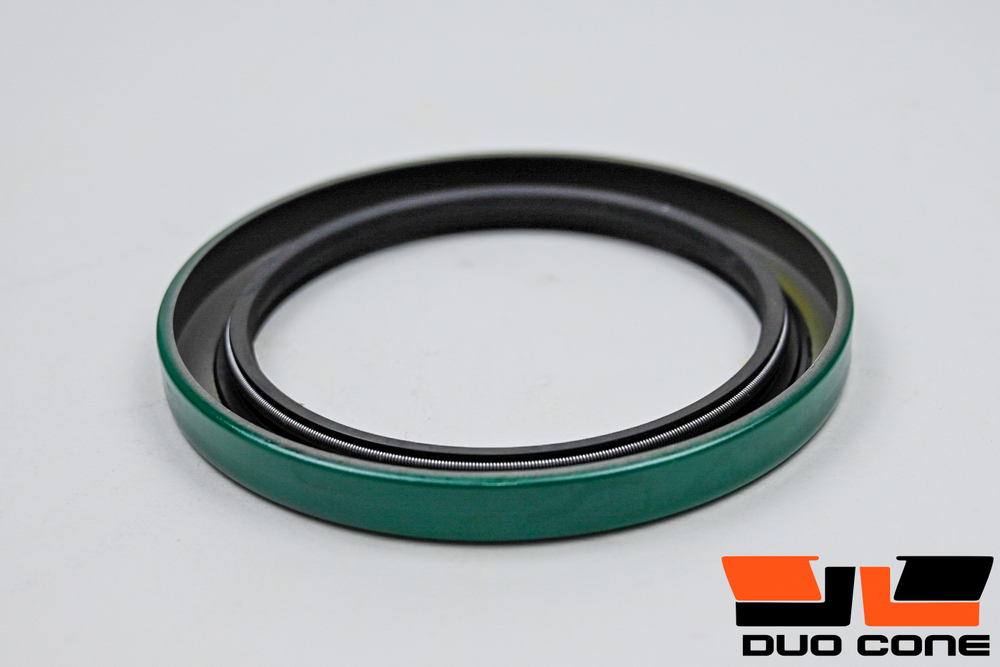 Армированная манжета (Сальник) John Deere Oil Seal RE576867