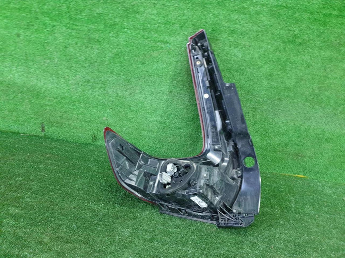 Фонарь правый Volvo XC40 (2017-н.в.)