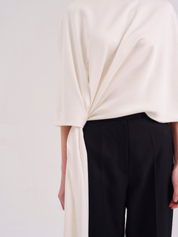 Кейп Intriguan (Интриган) белый с подкладом