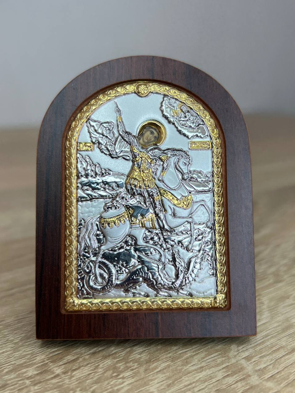 Георгий Победоносец, икона арочная, красное дерево, 60х75