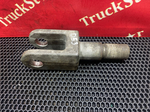 Крюк буксировочный