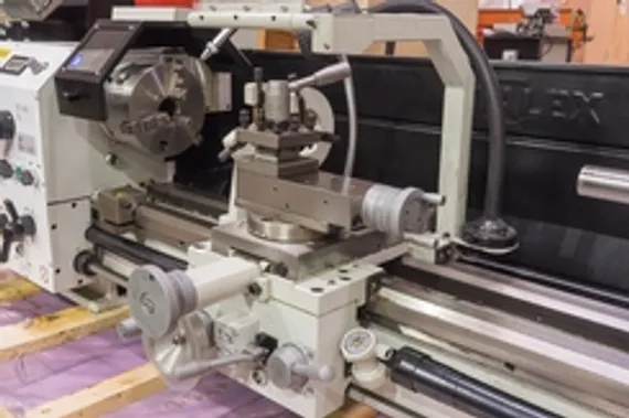 Широкоуниверсальный фрезерный станок STALEX MUF1200 Servo