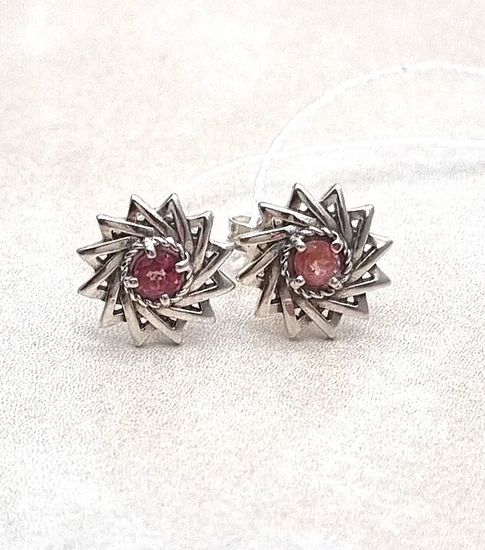 Эрцгамма. Серьги пусеты.