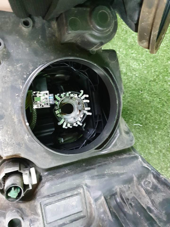 Фара правая Range Rover Vogue 4 L405 (2012-2017) ксенон