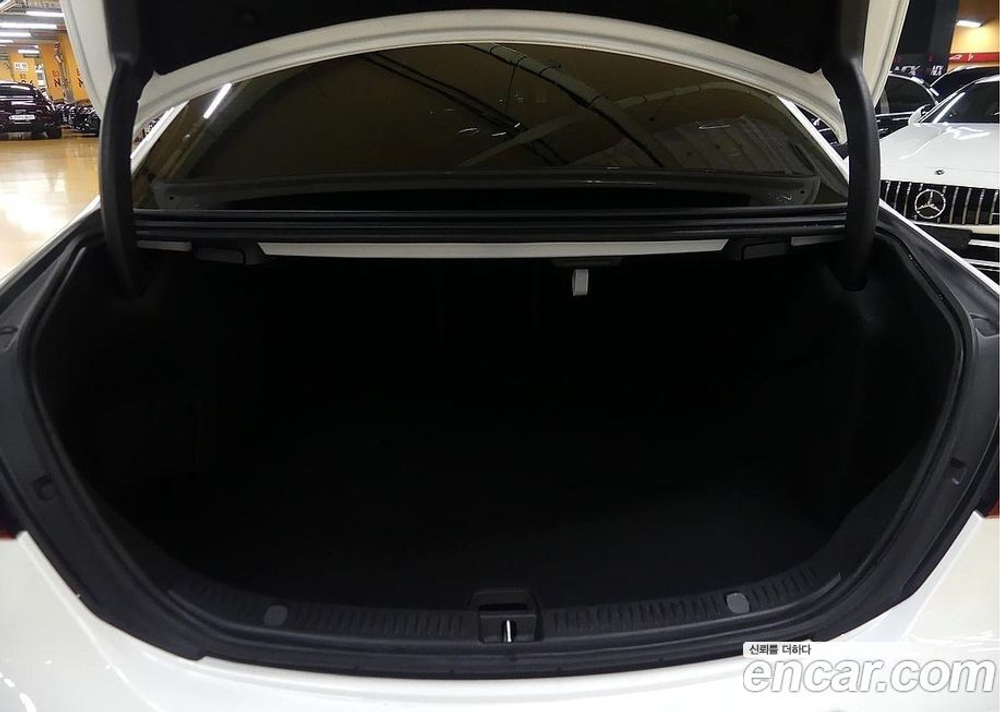 Mercedes-Benz E-Class W213 E350 4MATIC Avangarde (04.2022)