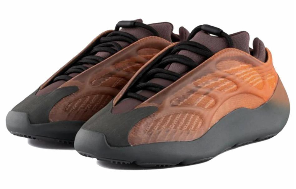 Кроссовки Adidas Originals Yeezy Boost 700 V3 "Copper Fade"