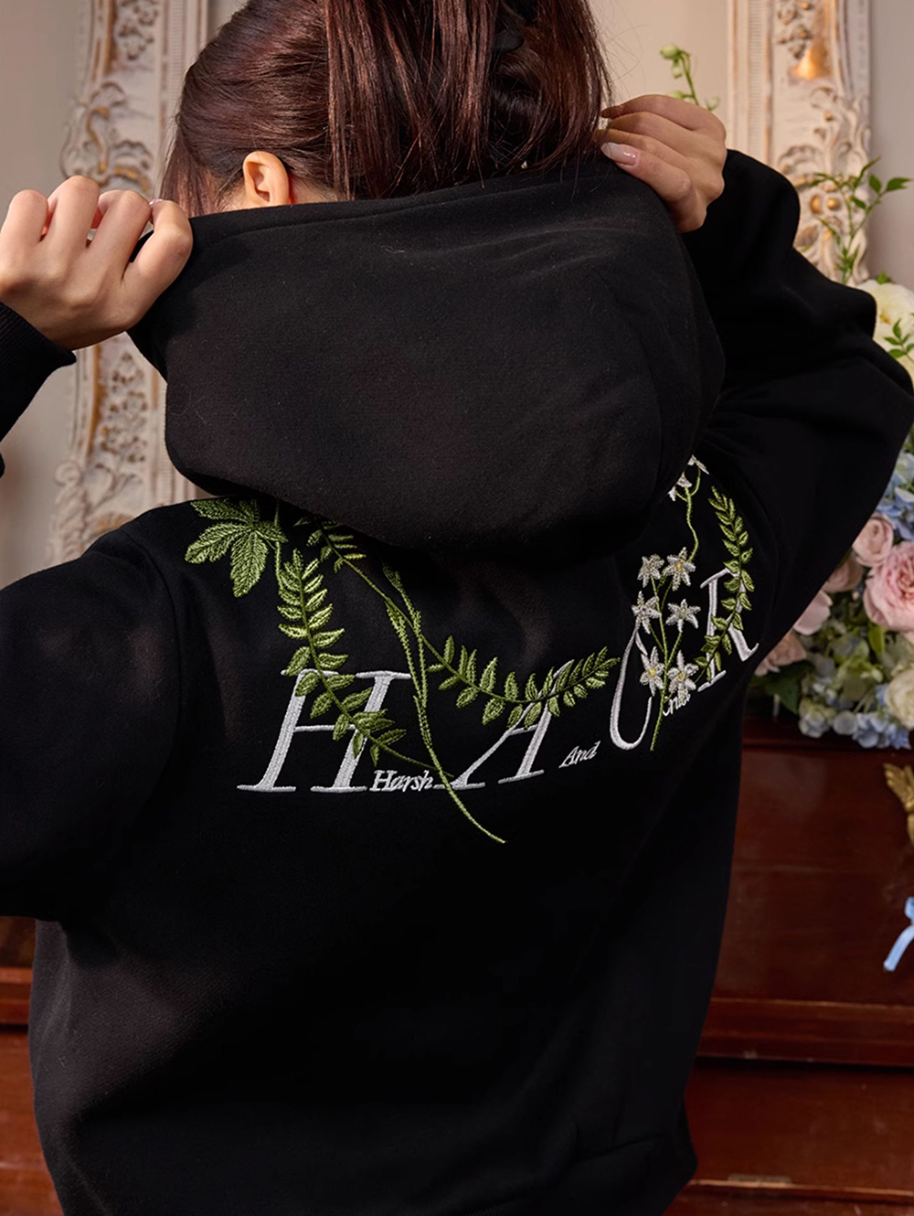 Женское худи HARSHandCRUEL "Flowers" Cropped Zip Hoodie
