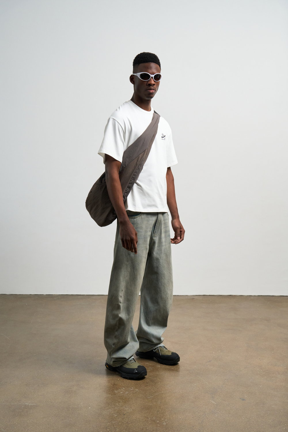 Джинсы Nothomme Monterest Limited Edition Vintage Washed and Distressed Curved Blade Jeans "Dirty Blue"