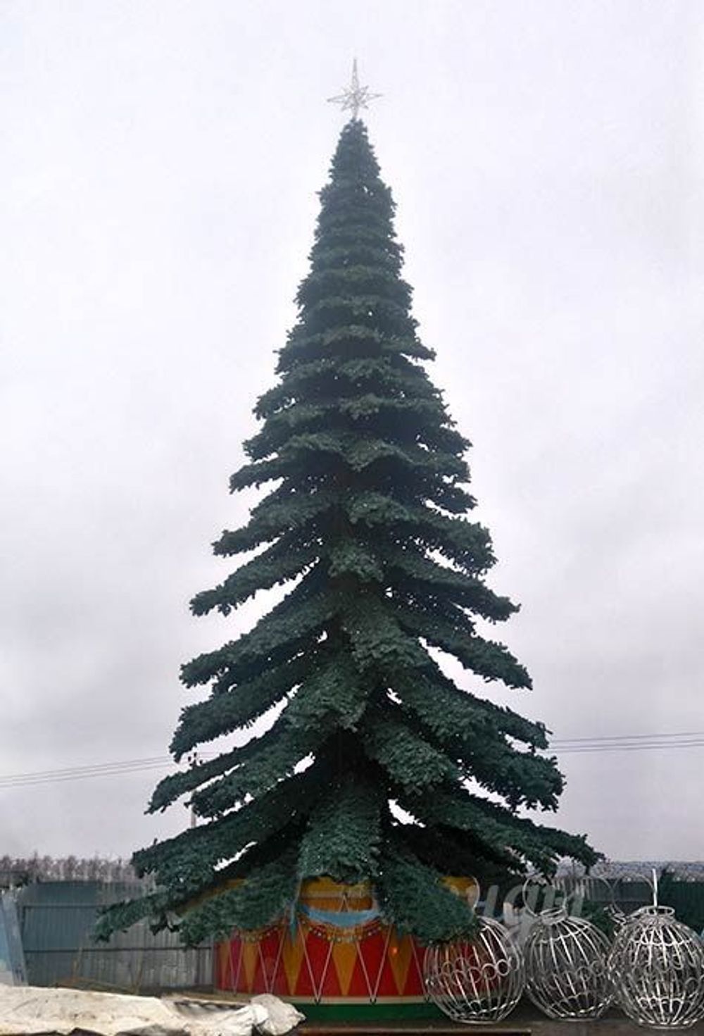 Уличная елка ствольная "Таежная" (пвх) от 11 до 21 м