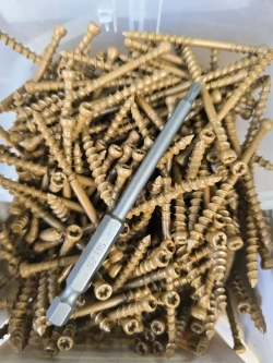 Саморезы для скрытого крепежа террасной доски 4,2x58 мм - набор 400 штук в комплекте с битой Т15. антикоррозийное покрытие WOODWORK