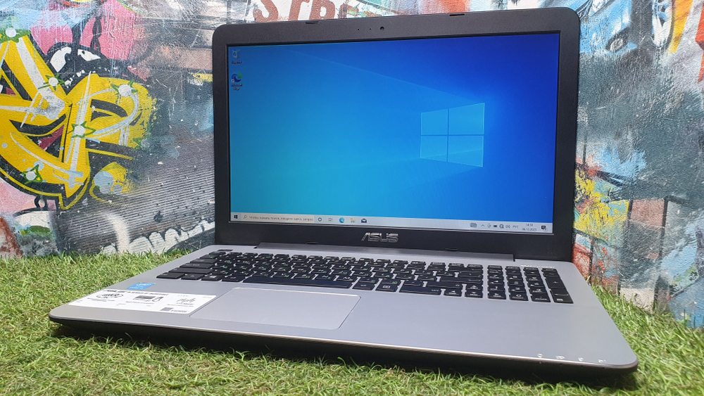 Ноутбук ASUS i3/4Gb/840M 2GB