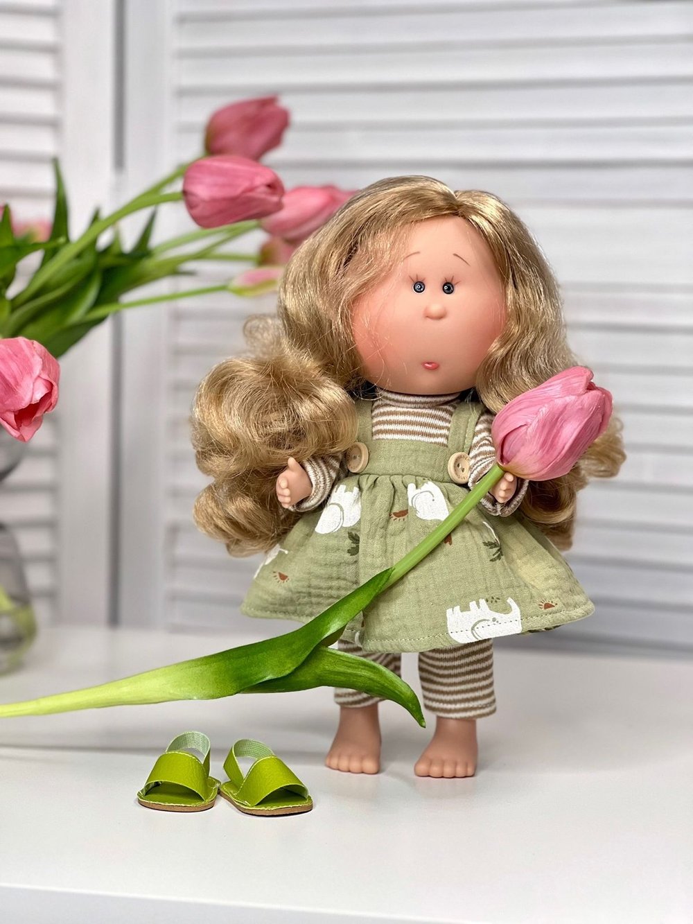 Кукла Nines виниловая 30см MIA (3432K)