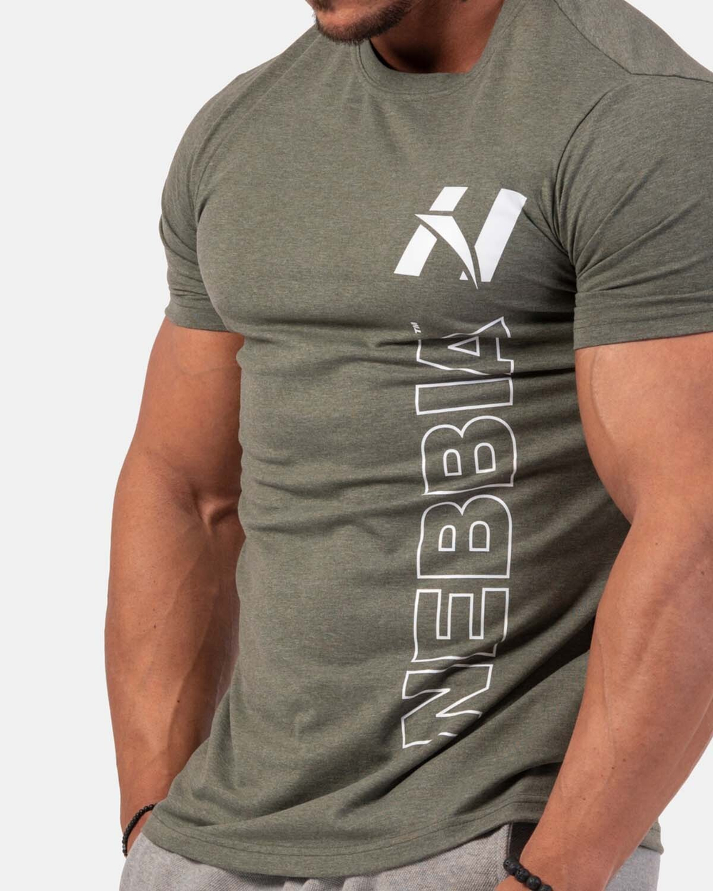 Мужская футболка Vertical Logo NEBBIA T-shirt 293 Khaki