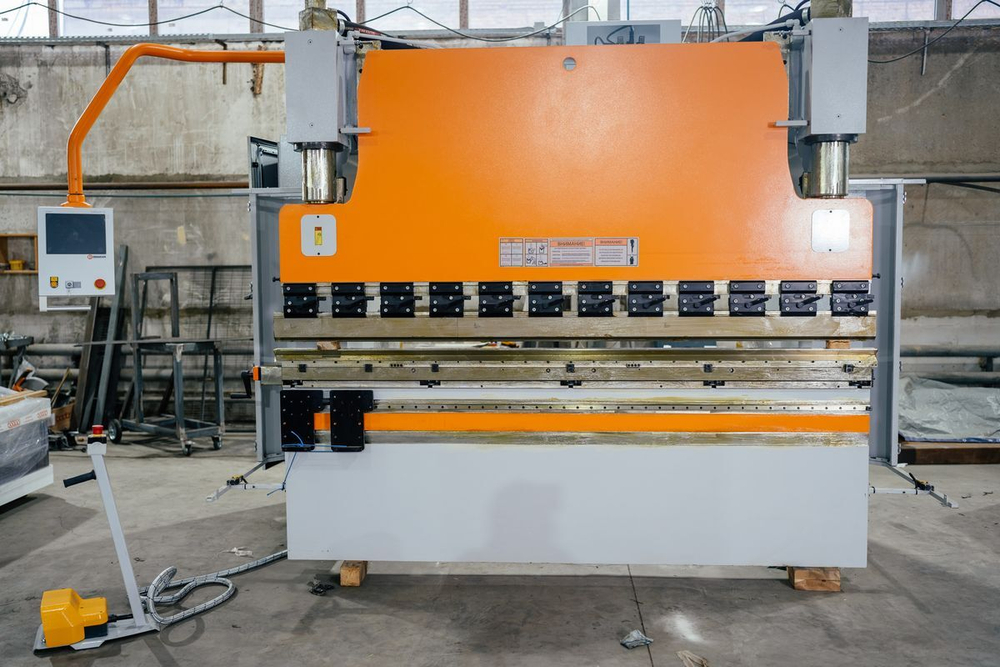Гидравлический листогибочный пресс Ermaksan Power Bend Pro 2600-100