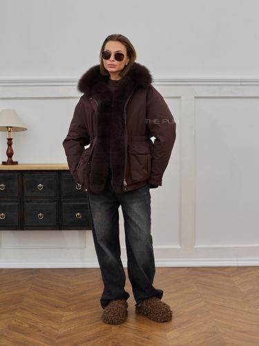 Винная парка-трансформер с меховой оторочкой