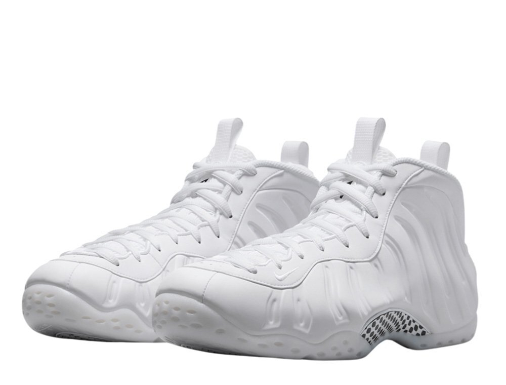 Баскетбольные кроссовки Nike Air Foamposite One "Triple White"