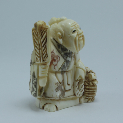 Эксклюзивная нэцкэ Монах с веером и корзиной рыбы