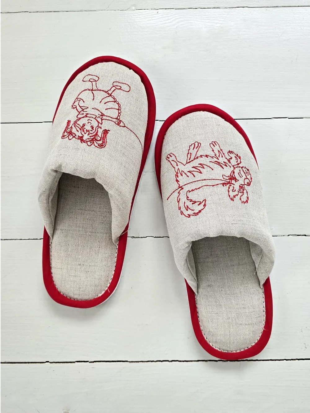 Льняные тапочки с вышивкой