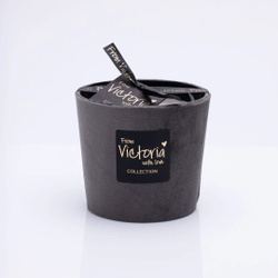 nan Свеча ароматическая Velvet grey Victoria with Love Серый