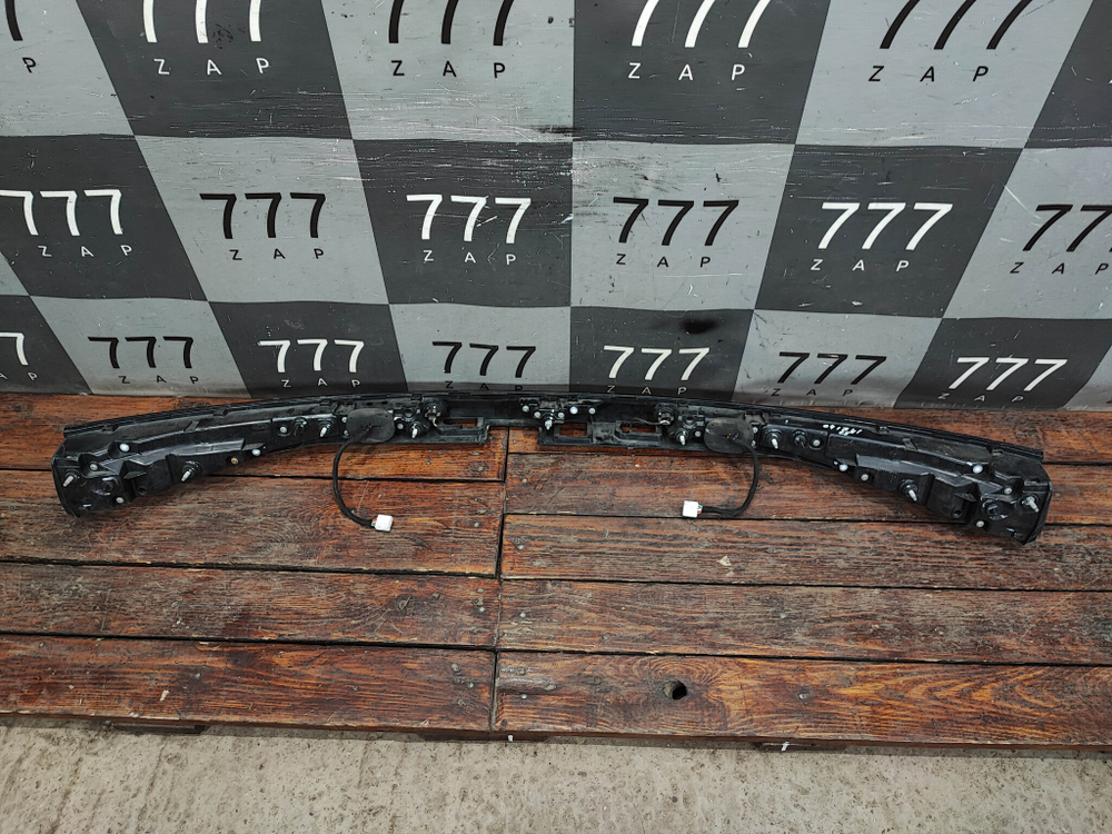 Фонарь задний центральный Omoda C5 22-нв Б/У Оригинал 605000724AA