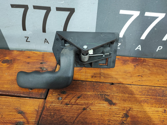 Ручка двери внутренняя Hummer H2, Tahoe 2 Б/У Оригинал 15186042