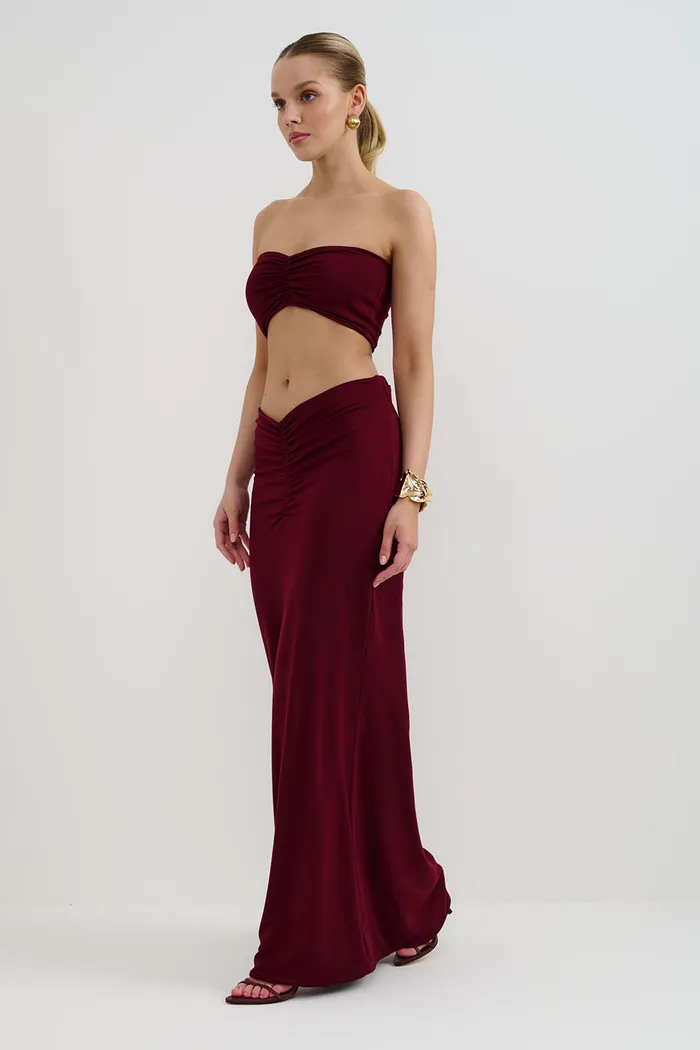 Юбка с драпировкой на бедрах из вискозы цвета бордо