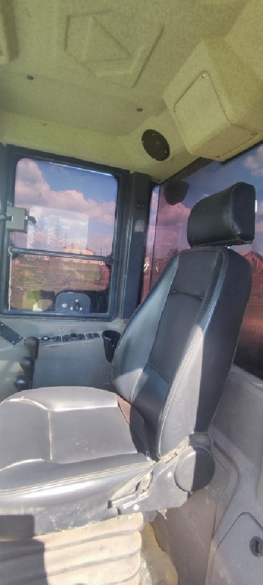 XCMG LW* Фронтальный погрузчик LW300FN (Дизельный, 6,8 л, 125 л.с., АТ)