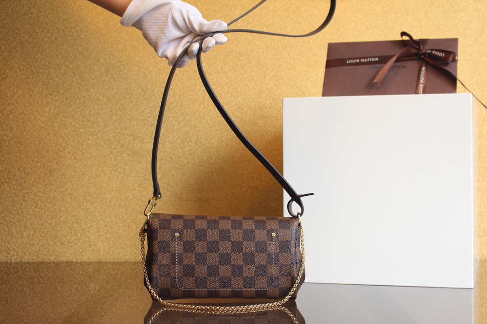 Louis Vuitton Favorite PM