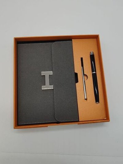 Блокнот подарочный А5 с ручкой Н-серый (7728-4)