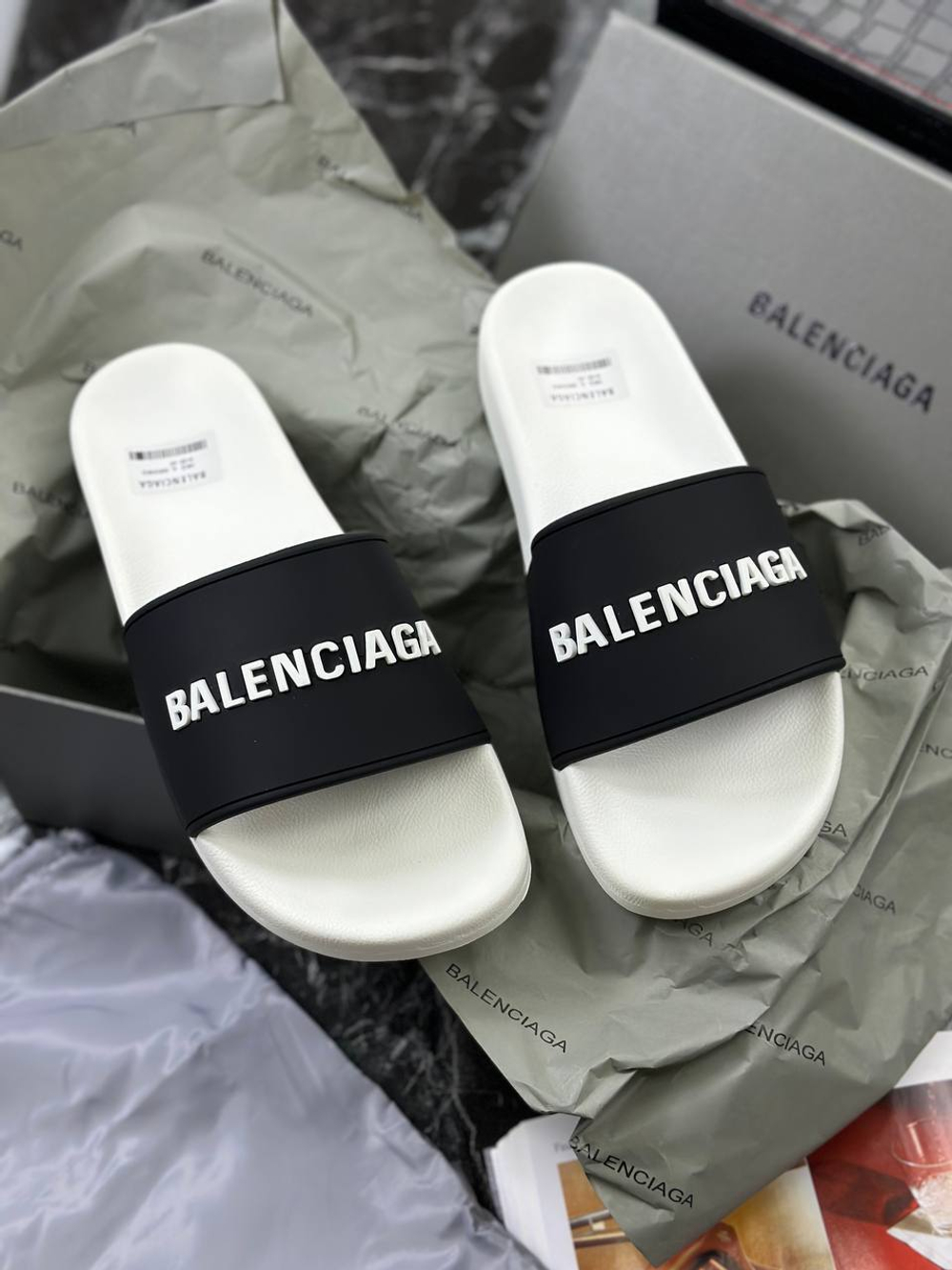 Шлепанцы Balenciaga